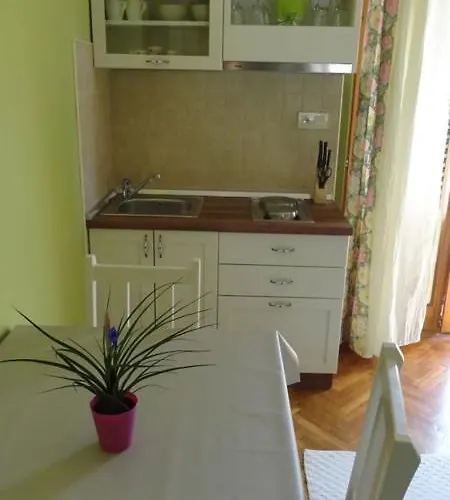 Apartmán In With Balcony, Air Conditioning, Wi-fi *
