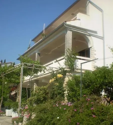 In With Balcony, Air Conditioning, Wi-fi New Translation